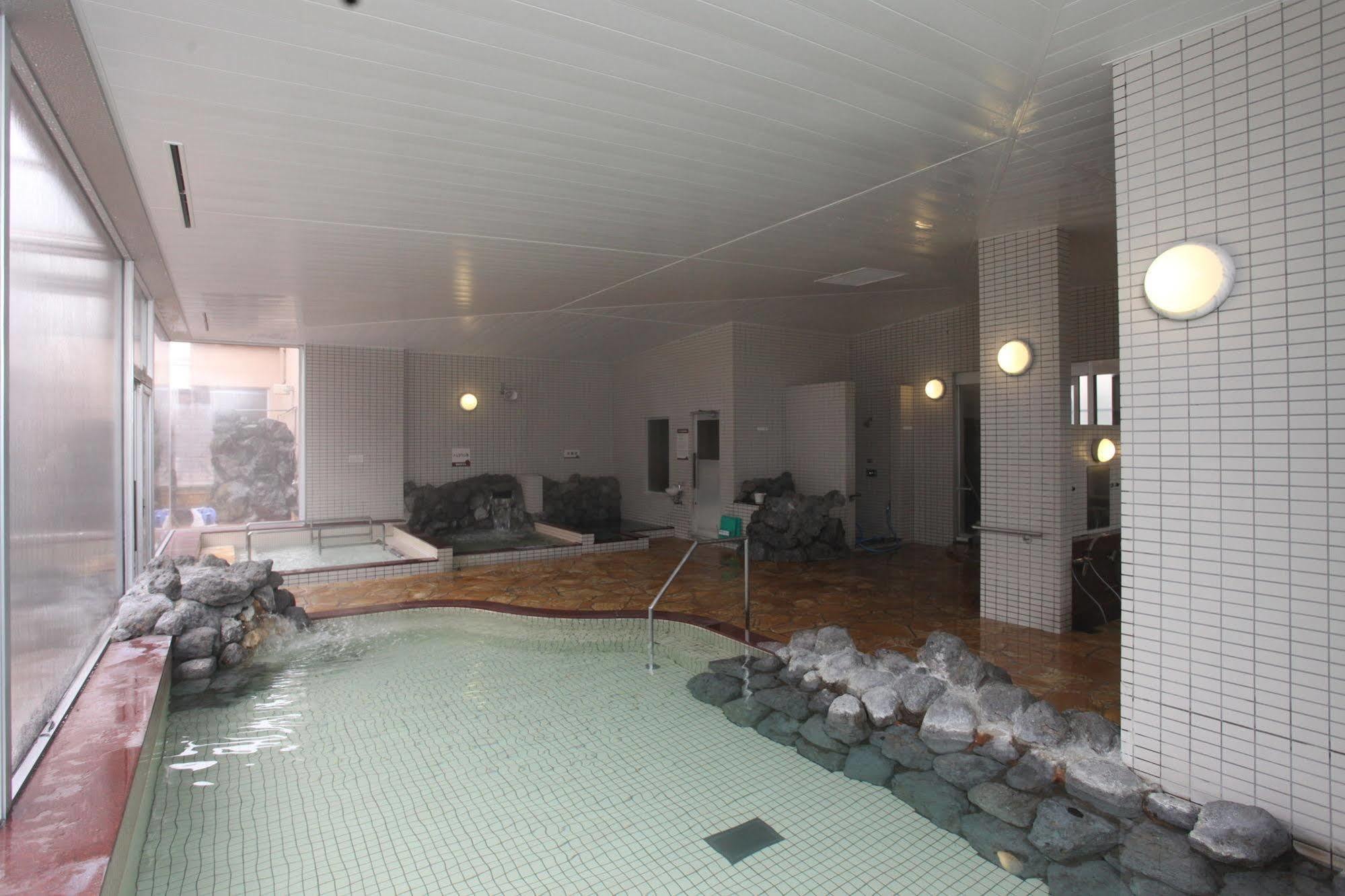 Yuyado Kuttari Onsen Lake Inn Shintoku Buitenkant foto